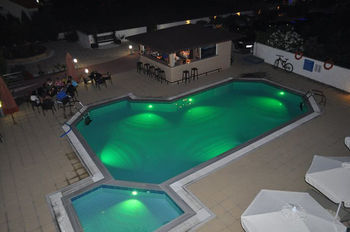Sarti Plaza Hotel ภายนอก รูปภาพ